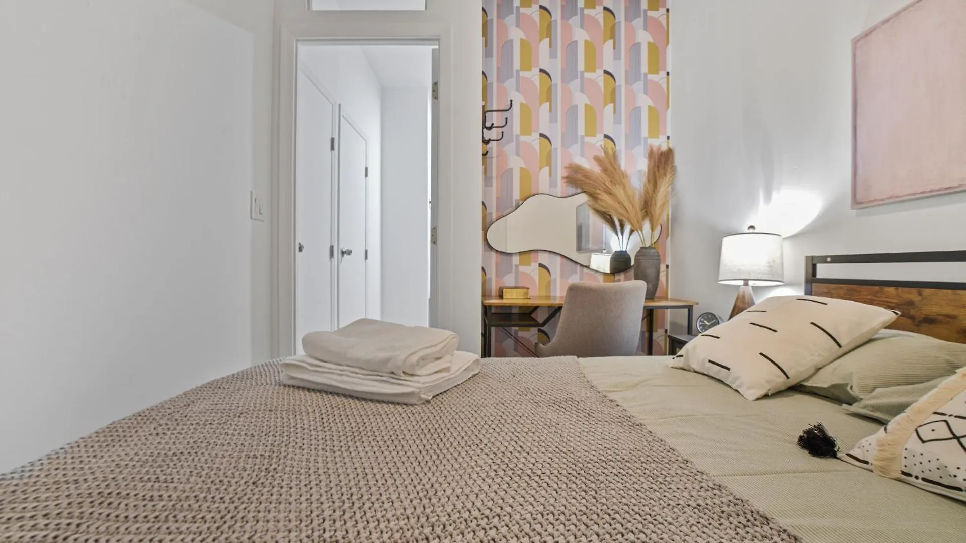 Designer 2 Bedroom Comfort Near Central Park United States